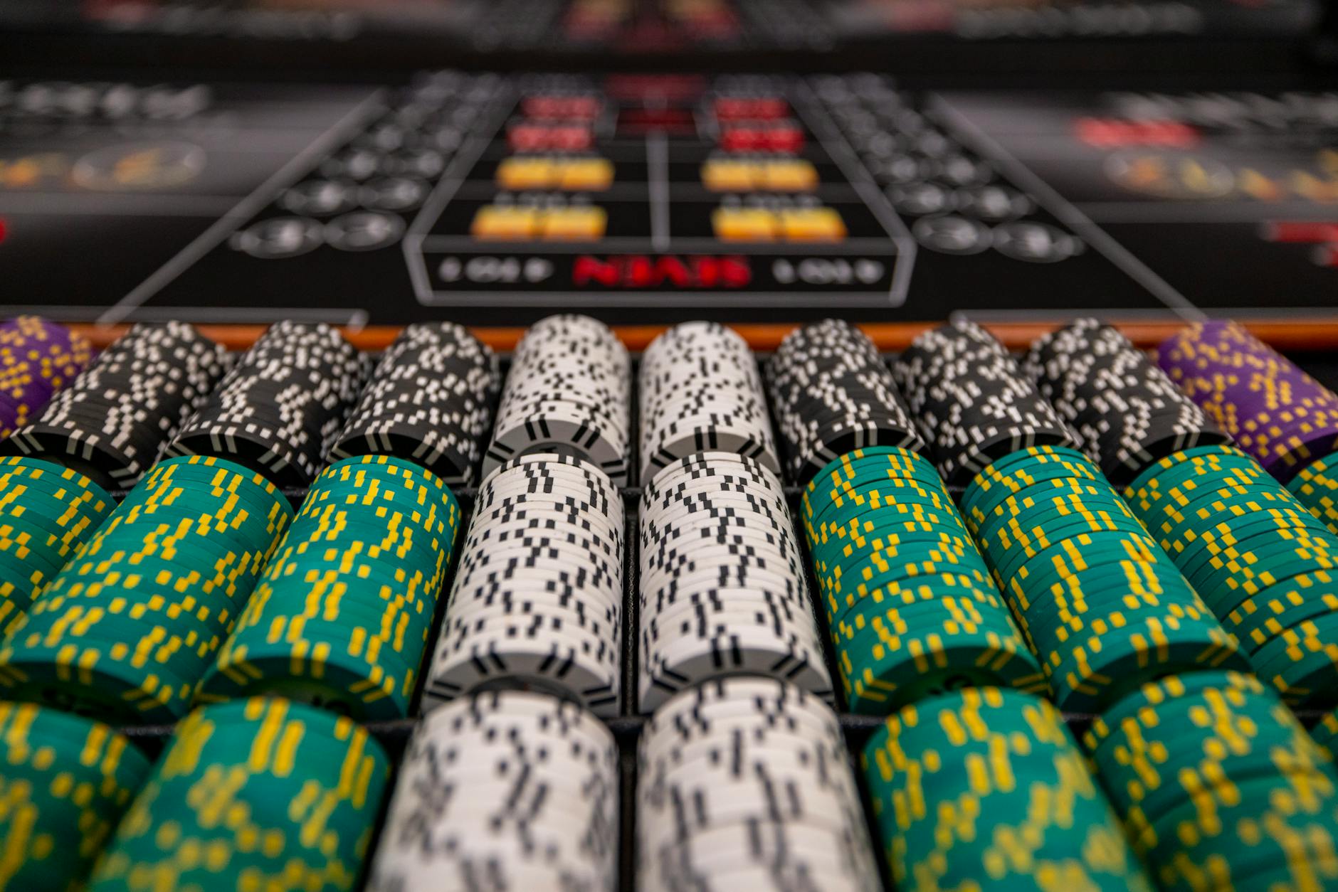 Quản lý vốn và kỷ luật là yếu tố quan trọng dù chọn casino hay cá cược thể thao.